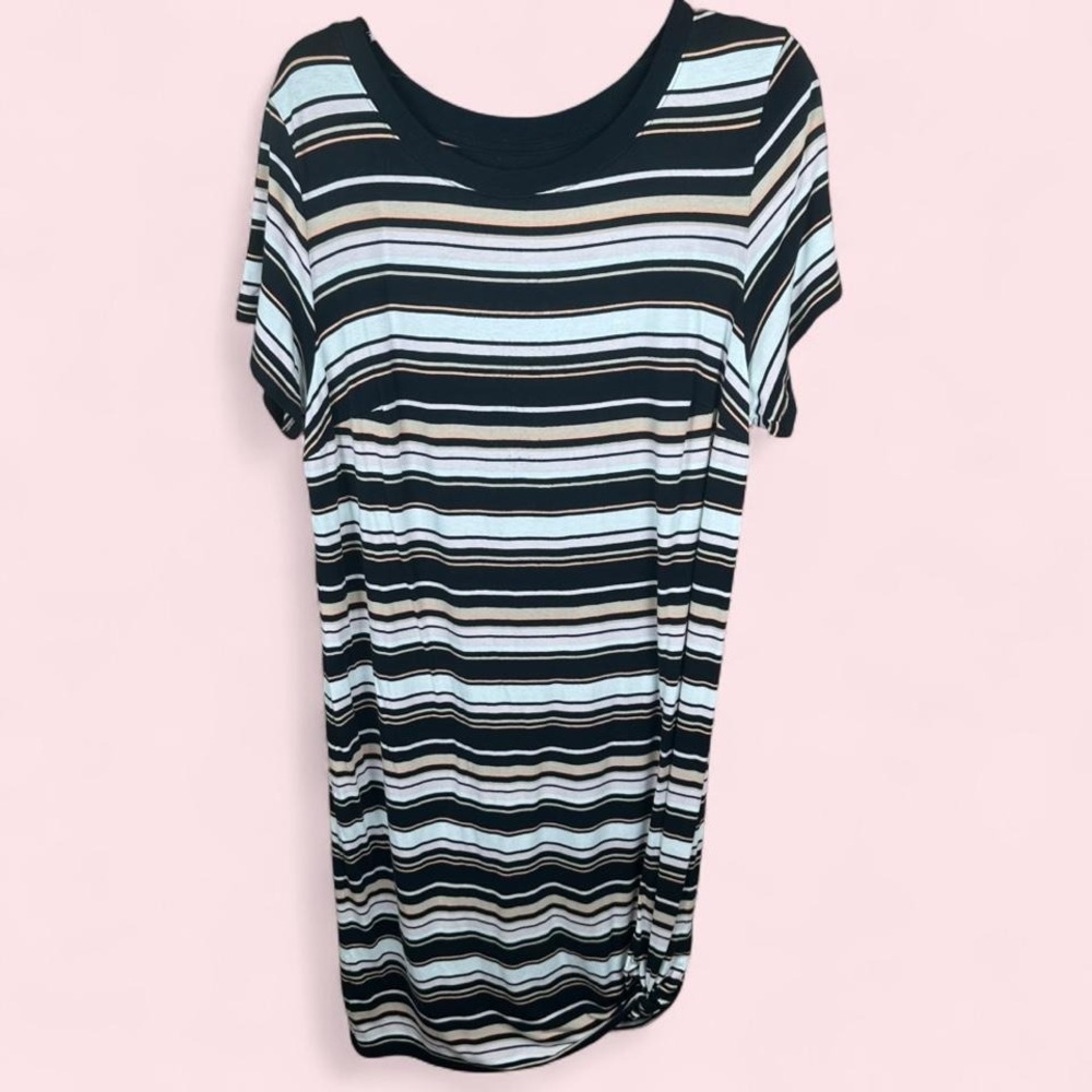 Ava & Viv black and white striped dress with a relaxed fit. Size: XL